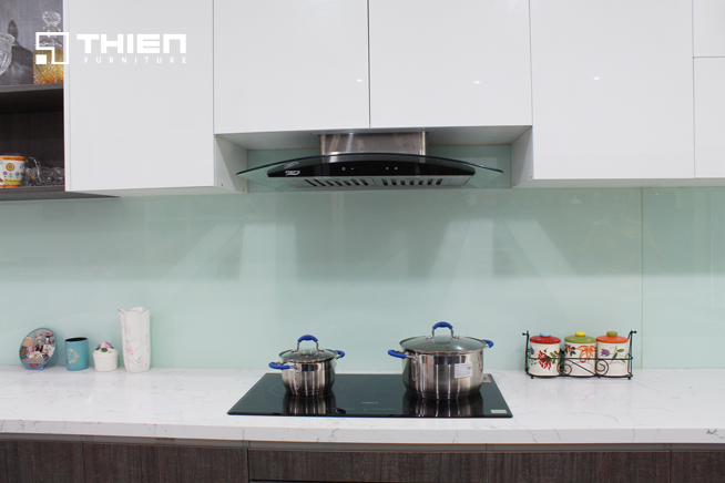 Thi công tủ bếp Laminate Nhật